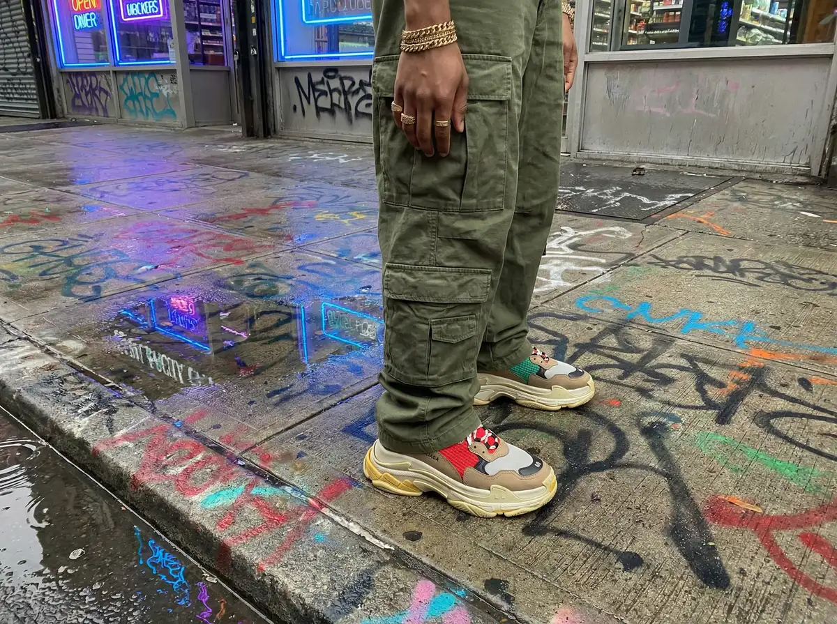 秋霞电影网午夜鲁丝片无码 - 滑板鞋与街头穿搭细节